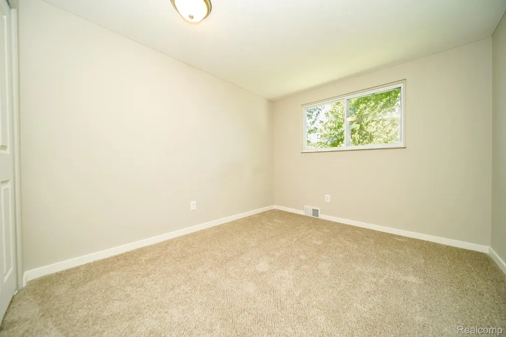 48297 Mallard Drive Chesterfield Township MI 48047