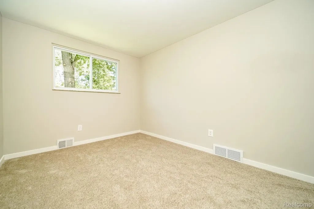48297 Mallard Drive Chesterfield Township MI 48047