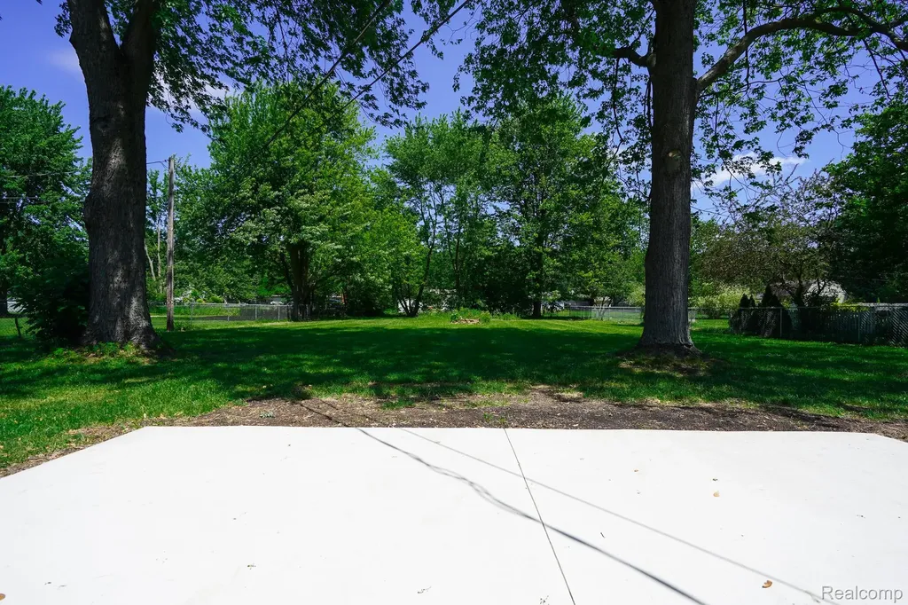 48297 Mallard Drive Chesterfield Township MI 48047