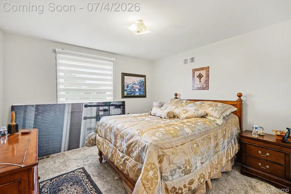 28945 Nottoway Drive Farmington Hills City MI 48331