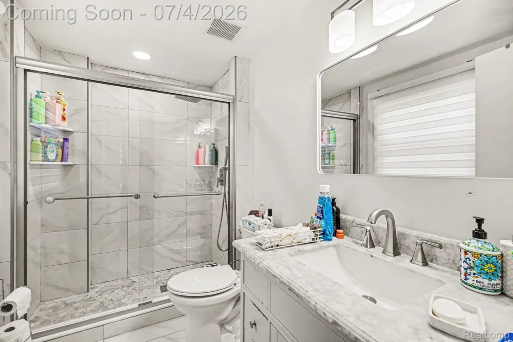 28945 Nottoway Drive Farmington Hills City MI 48331