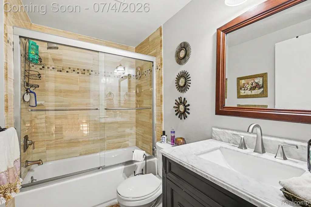 28945 Nottoway Drive Farmington Hills City MI 48331