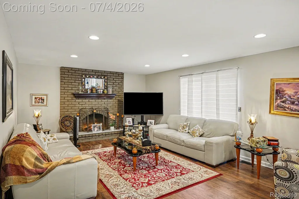 28945 Nottoway Drive Farmington Hills City MI 48331