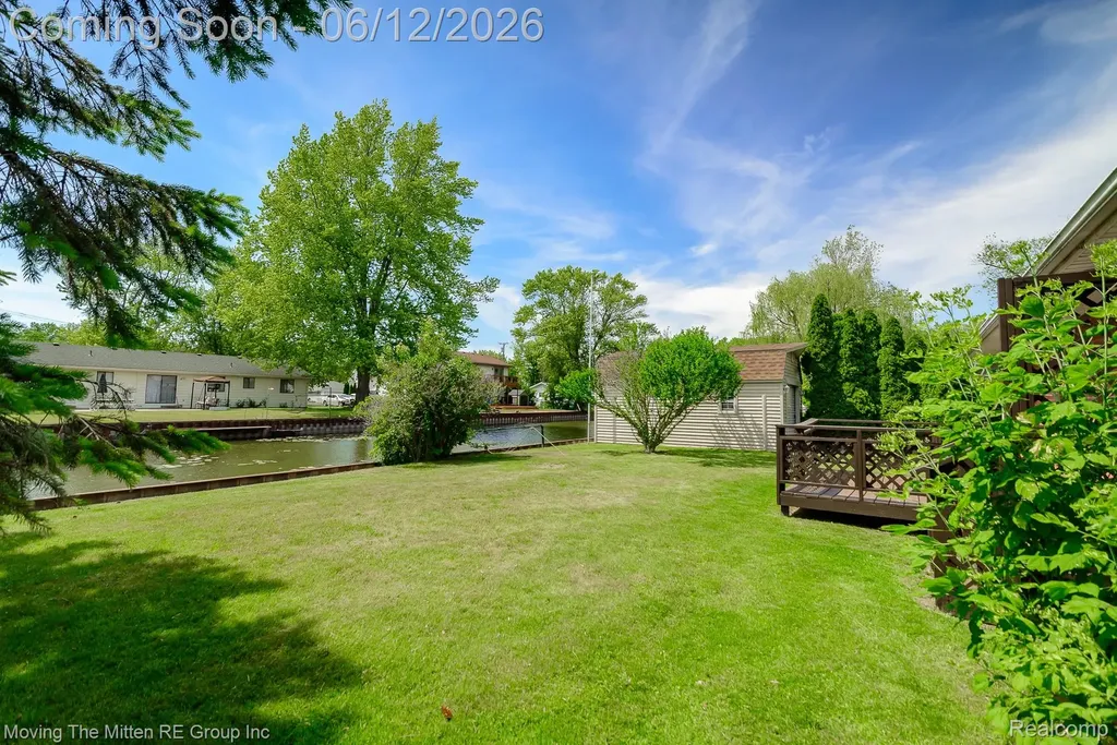 35382 Eldon Drive Brownstown Charter Township MI 48173