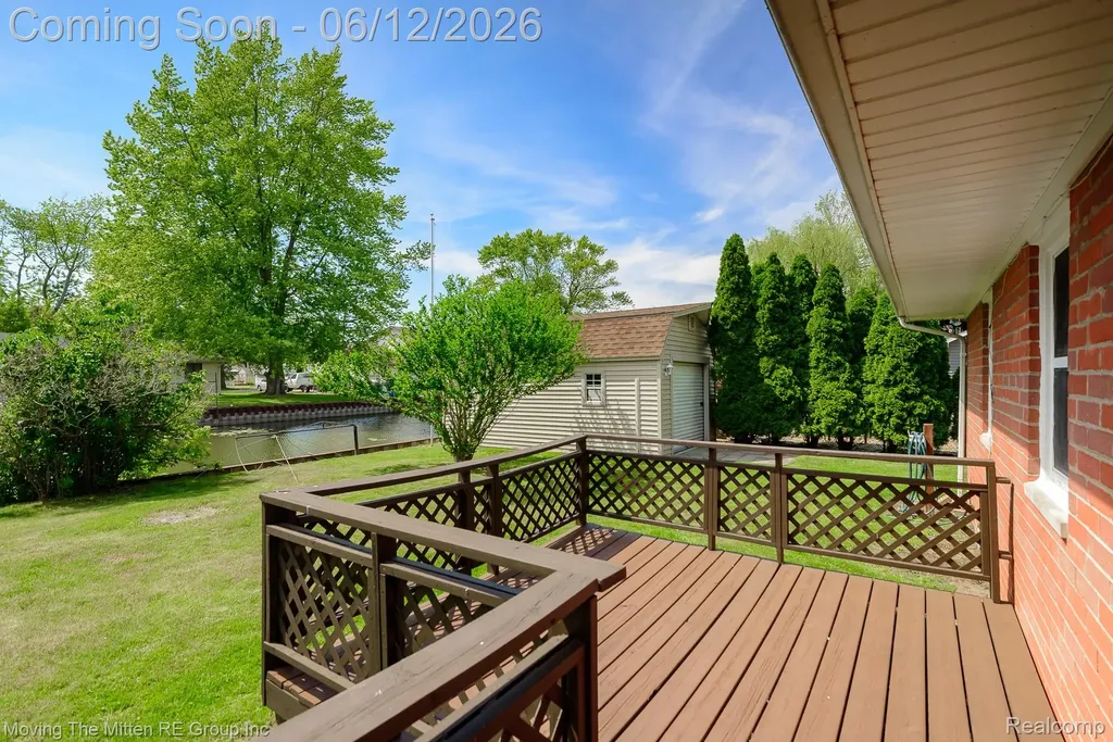 35382 Eldon Drive Brownstown Charter Township MI 48173