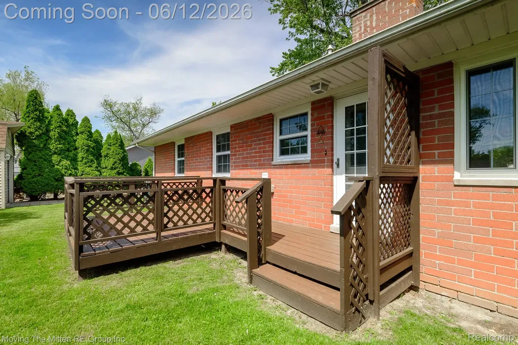 35382 Eldon Drive Brownstown Charter Township MI 48173