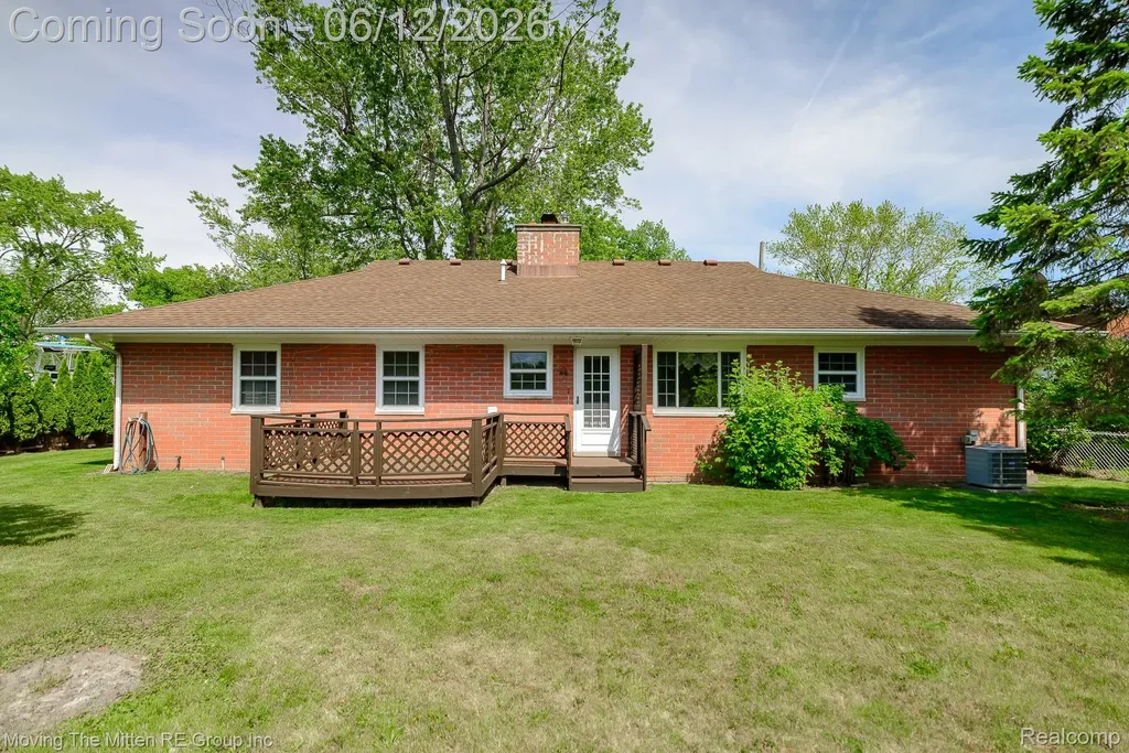 35382 Eldon Drive Brownstown Charter Township MI 48173