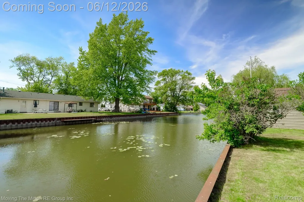 35382 Eldon Drive Brownstown Charter Township MI 48173