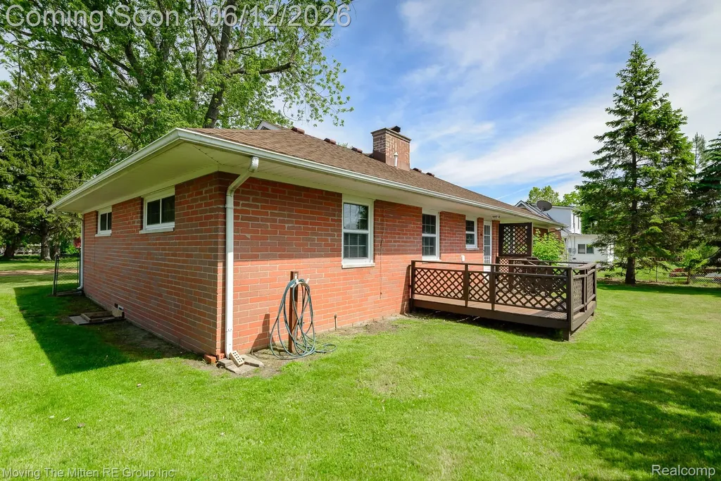 35382 Eldon Drive Brownstown Charter Township MI 48173