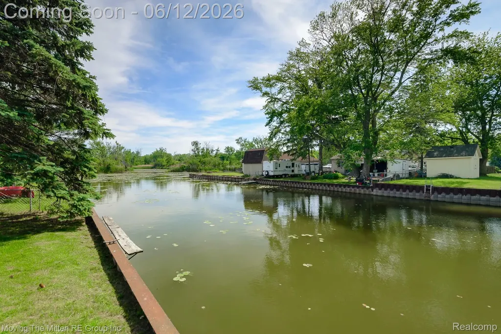 35382 Eldon Drive Brownstown Charter Township MI 48173