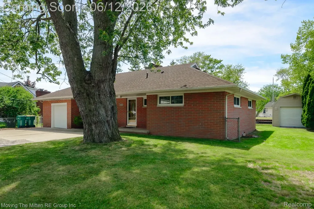 35382 Eldon Drive Brownstown Charter Township MI 48173
