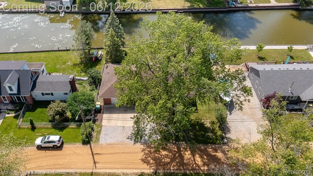 35382 Eldon Drive Brownstown Charter Township MI 48173