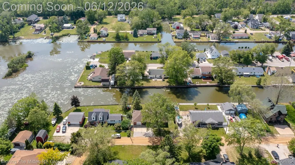 35382 Eldon Drive Brownstown Charter Township MI 48173