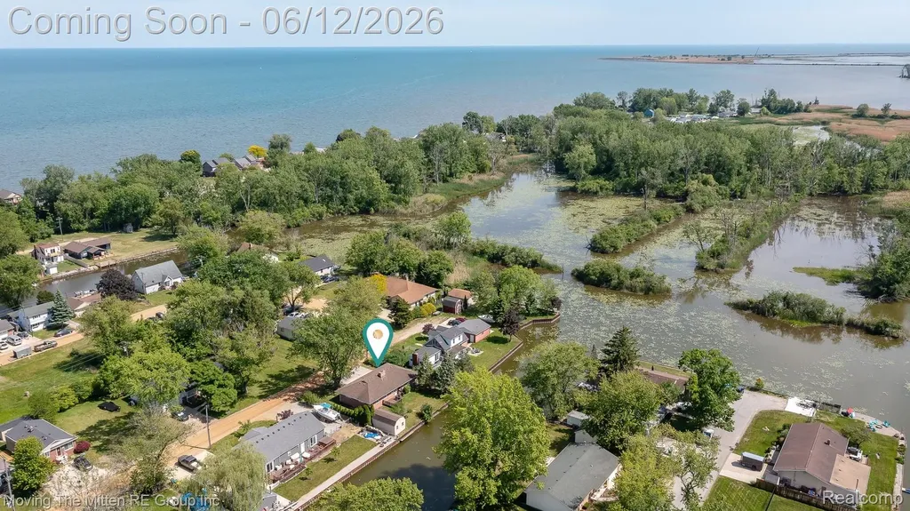 35382 Eldon Drive Brownstown Charter Township MI 48173