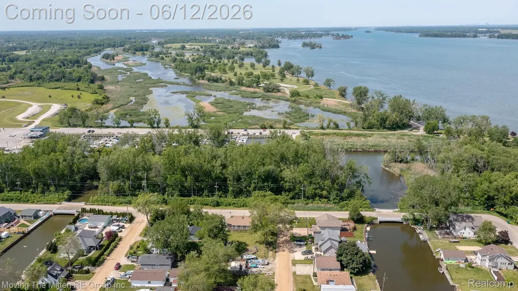 35382 Eldon Drive Brownstown Charter Township MI 48173