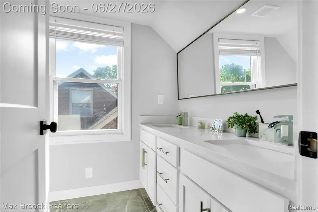 4203 Berkshire Road Royal Oak City MI 48073