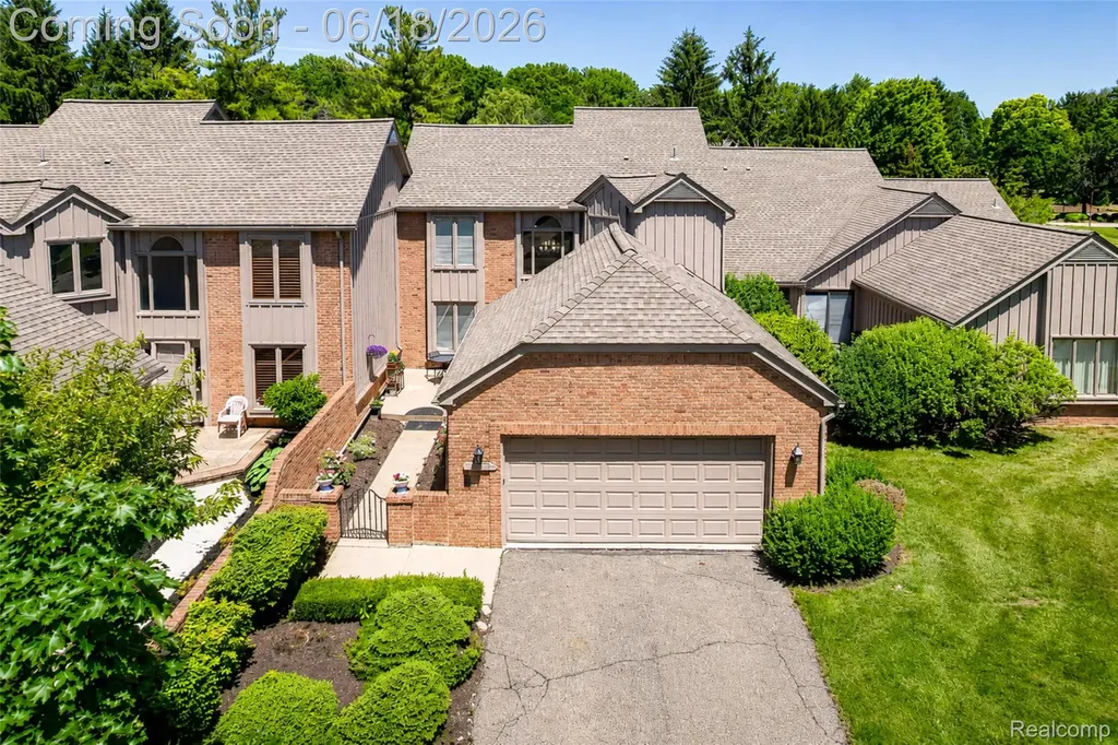 37520 Amber Drive Farmington Hills City MI 48331