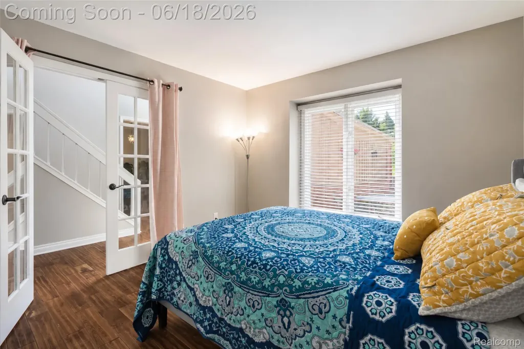 37520 Amber Drive Farmington Hills City MI 48331