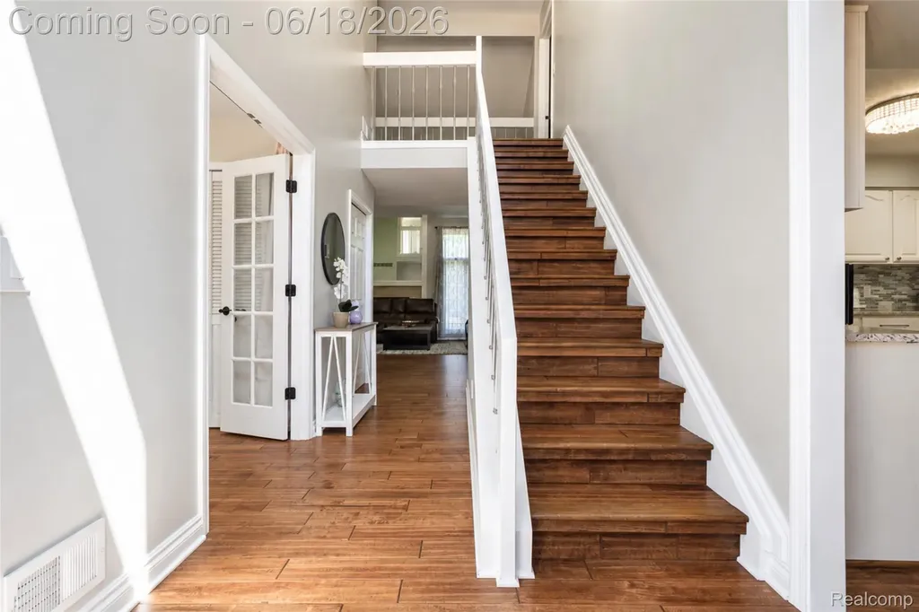 37520 Amber Drive Farmington Hills City MI 48331