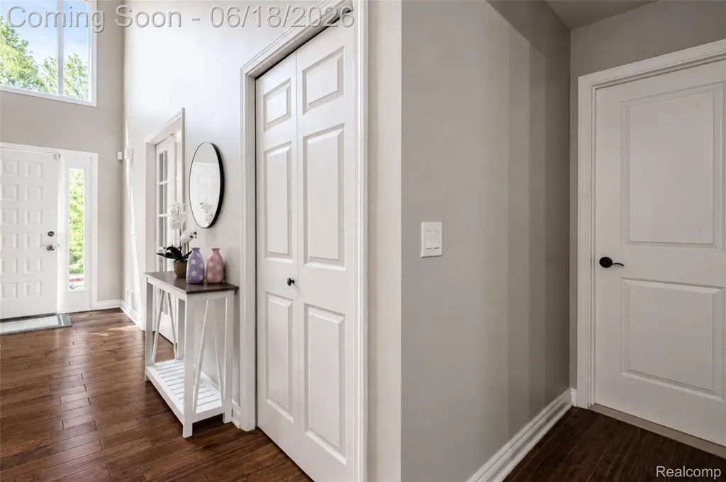 37520 Amber Drive Farmington Hills City MI 48331