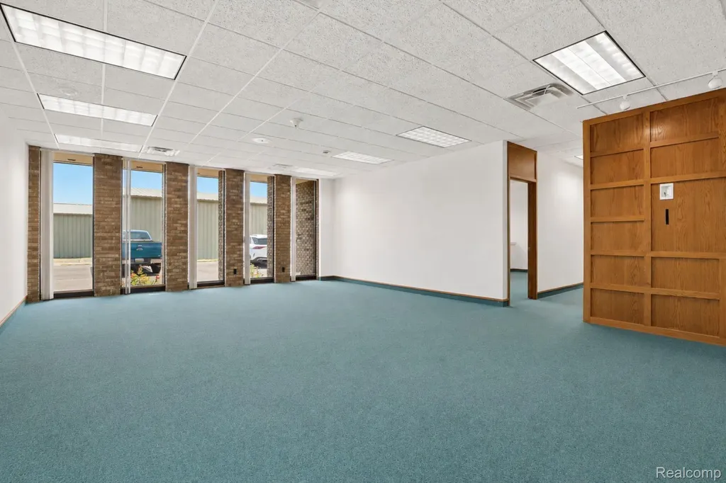 5081 Exchange Drive Flint City MI 48507