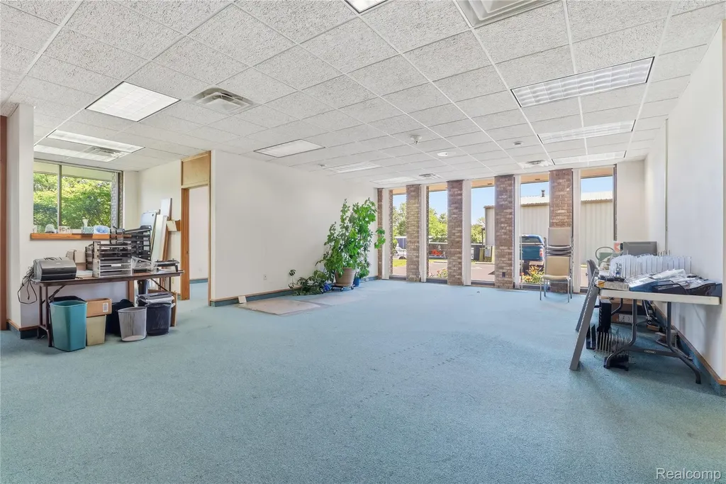 5081 Exchange Drive Flint City MI 48507