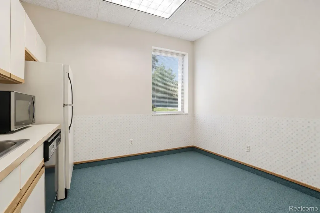 5081 Exchange Drive Flint City MI 48507