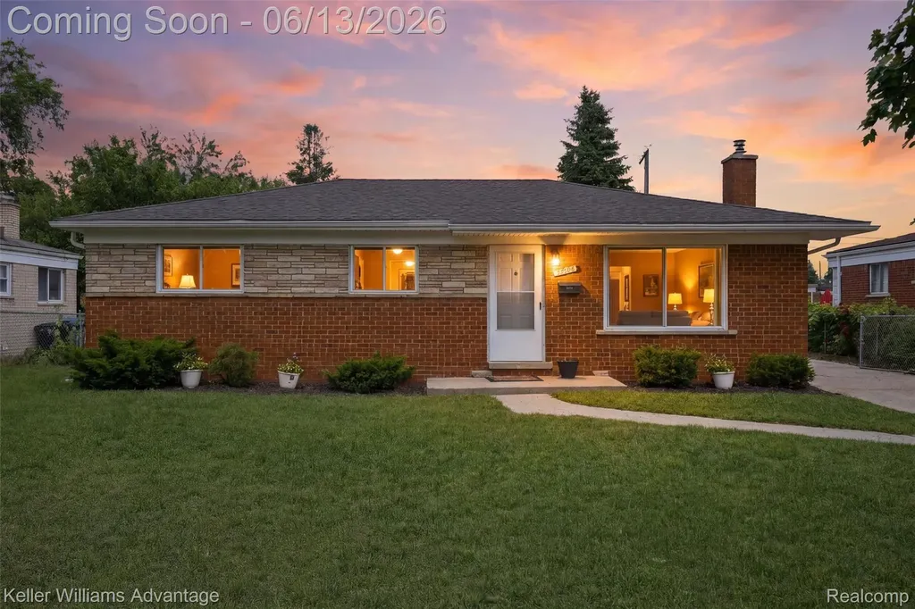 25506 Virginia Drive Warren City MI 48091