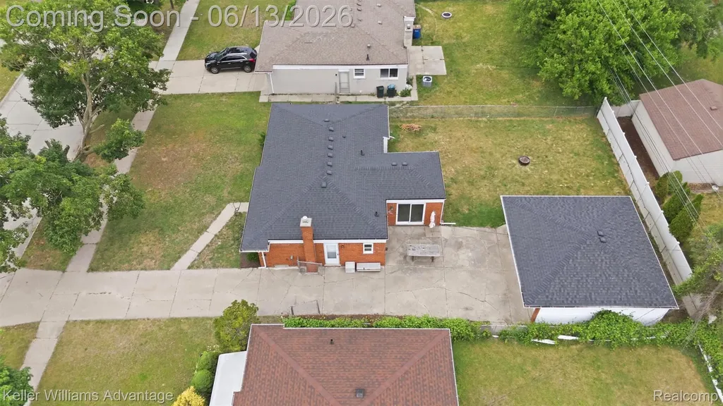 25506 Virginia Drive Warren City MI 48091