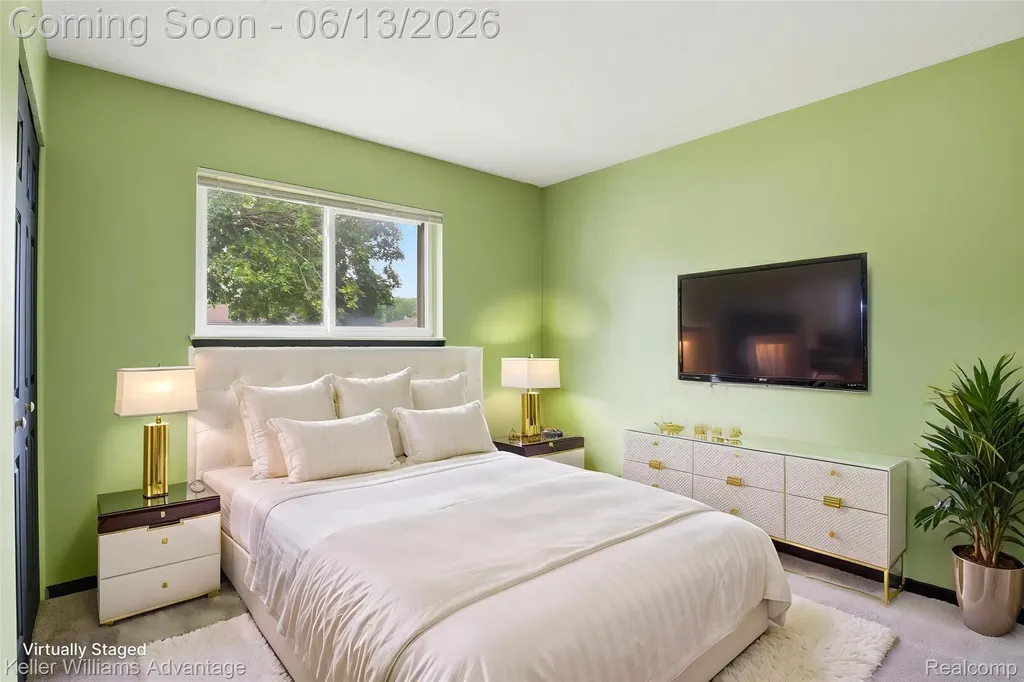 25506 Virginia Drive Warren City MI 48091