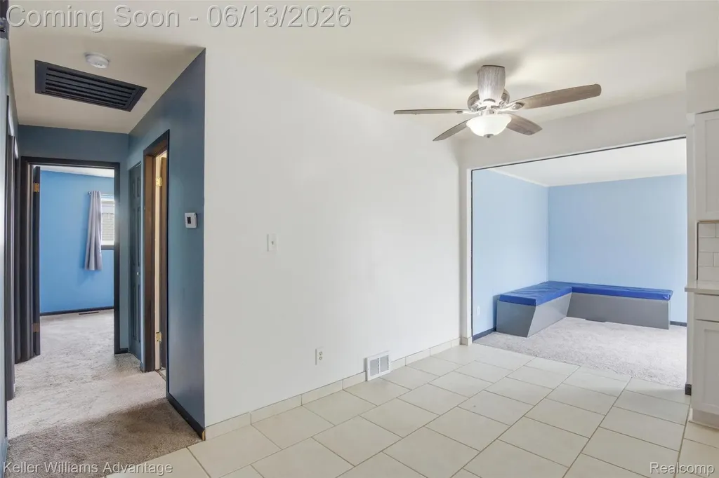 25506 Virginia Drive Warren City MI 48091