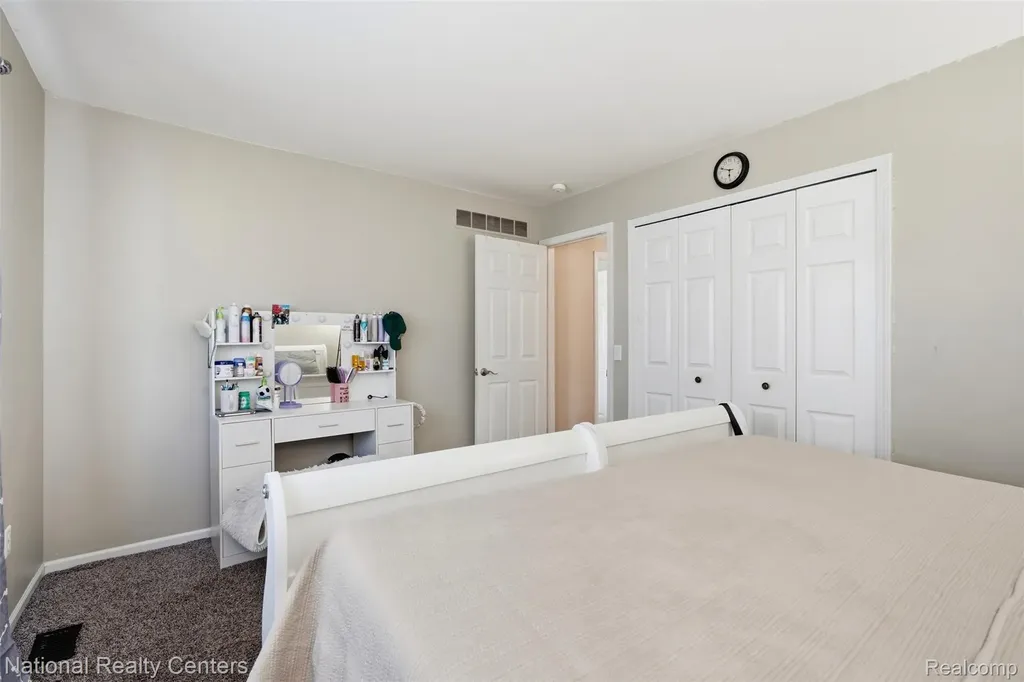 5549 Mansfield Avenue Sterling Heights City MI 48310