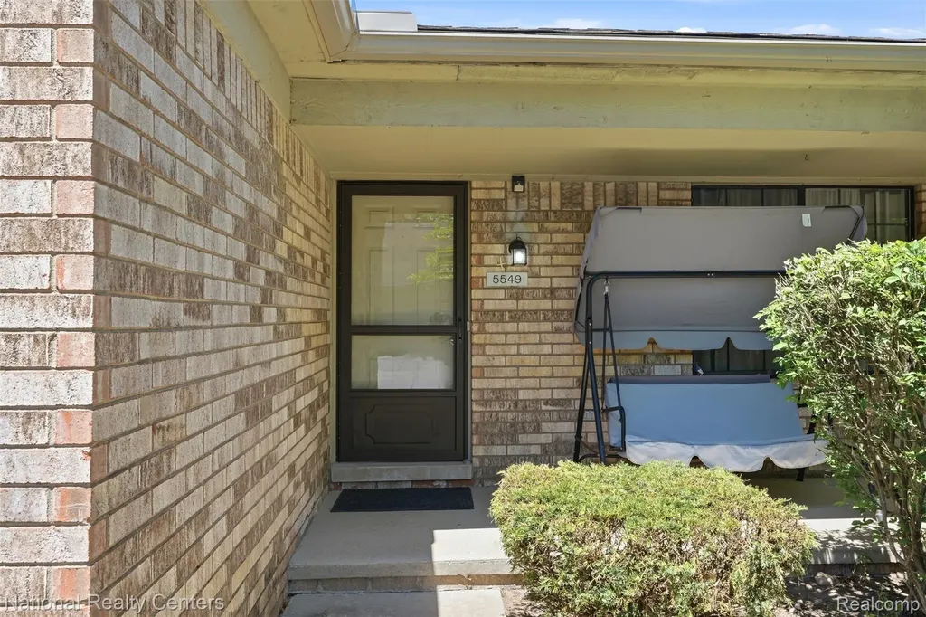 5549 Mansfield Avenue Sterling Heights City MI 48310