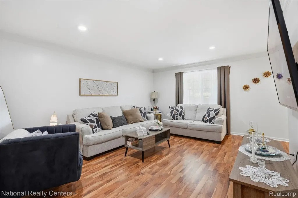 5549 Mansfield Avenue Sterling Heights City MI 48310