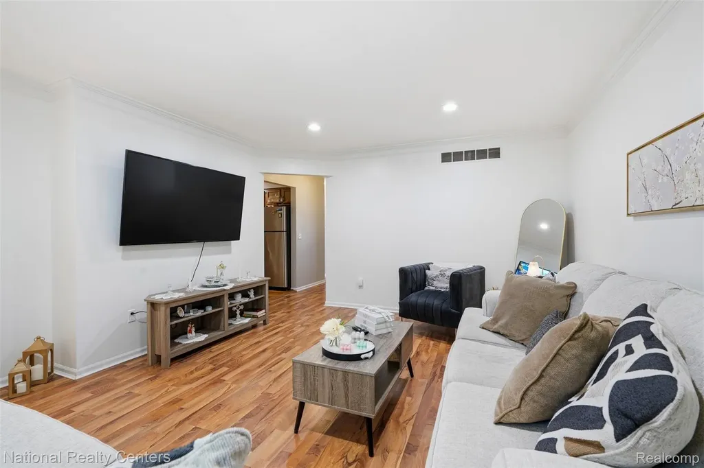 5549 Mansfield Avenue Sterling Heights City MI 48310