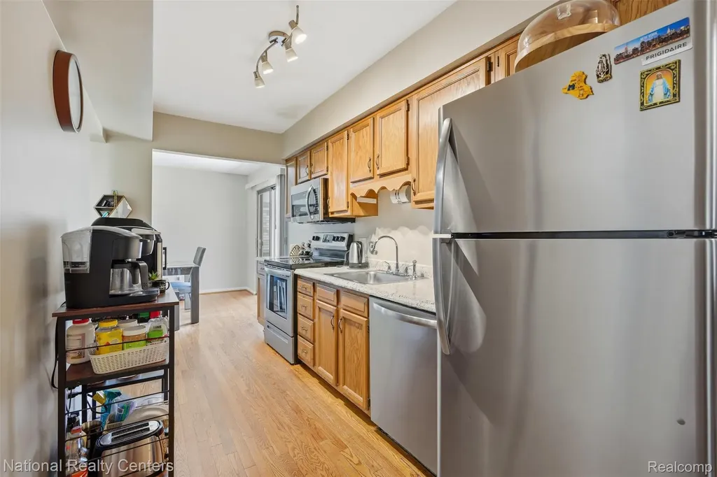 5549 Mansfield Avenue Sterling Heights City MI 48310