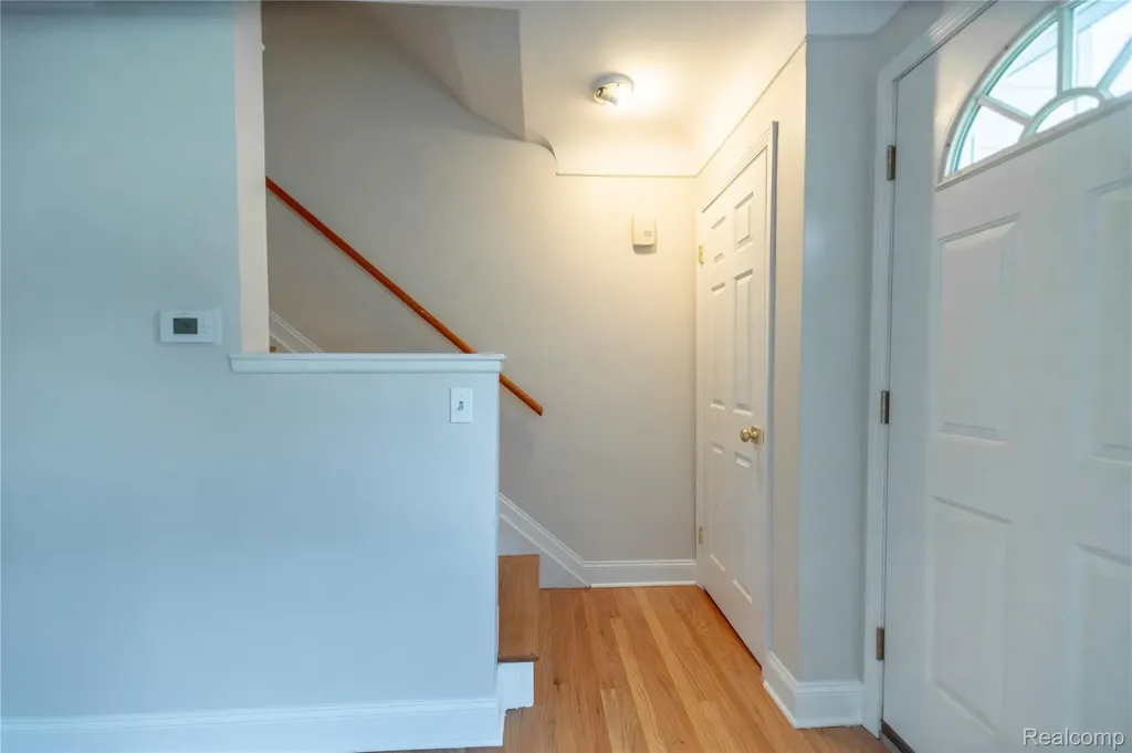 502 W Houstonia Avenue Royal Oak City MI 48073