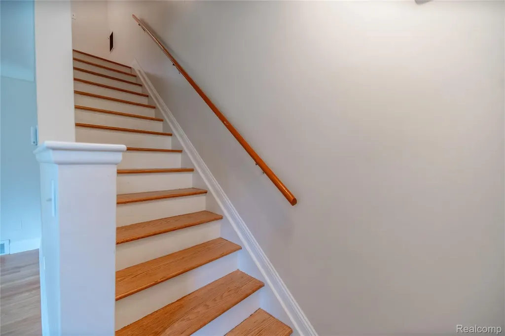 502 W Houstonia Avenue Royal Oak City MI 48073