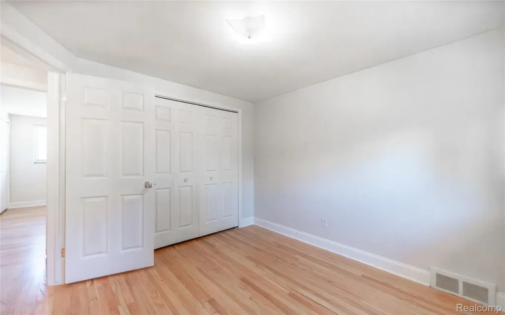 502 W Houstonia Avenue Royal Oak City MI 48073