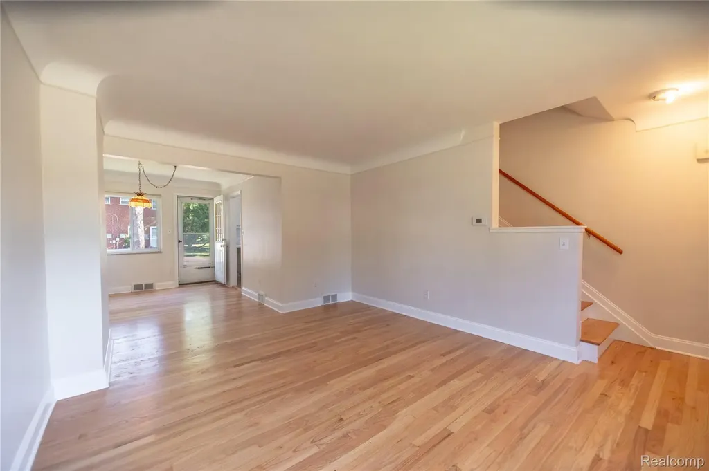 502 W Houstonia Avenue Royal Oak City MI 48073