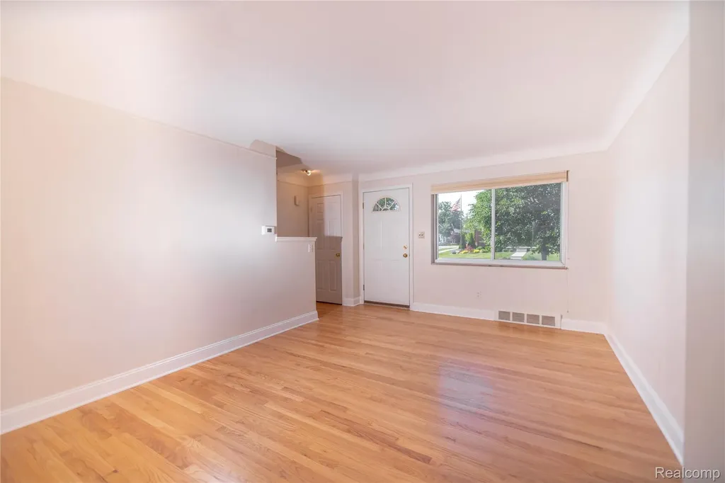 502 W Houstonia Avenue Royal Oak City MI 48073