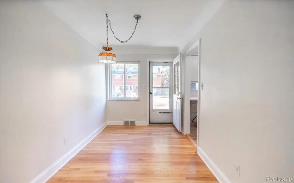 502 W Houstonia Avenue Royal Oak City MI 48073