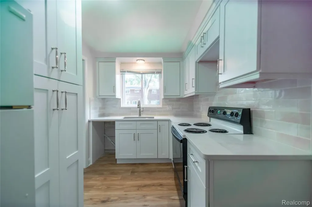 502 W Houstonia Avenue Royal Oak City MI 48073