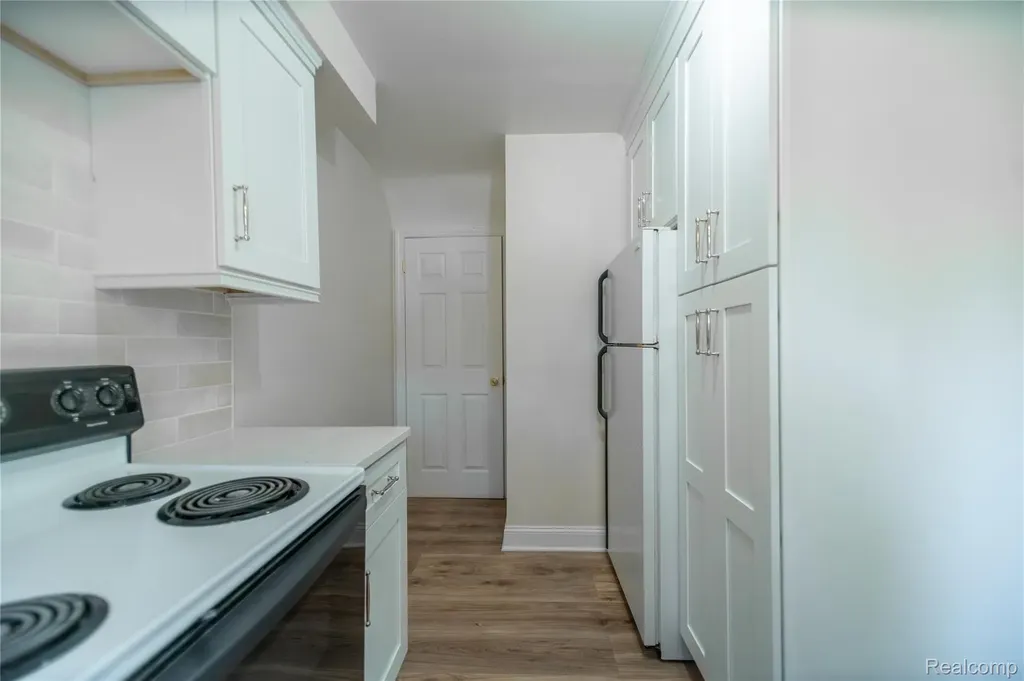 502 W Houstonia Avenue Royal Oak City MI 48073
