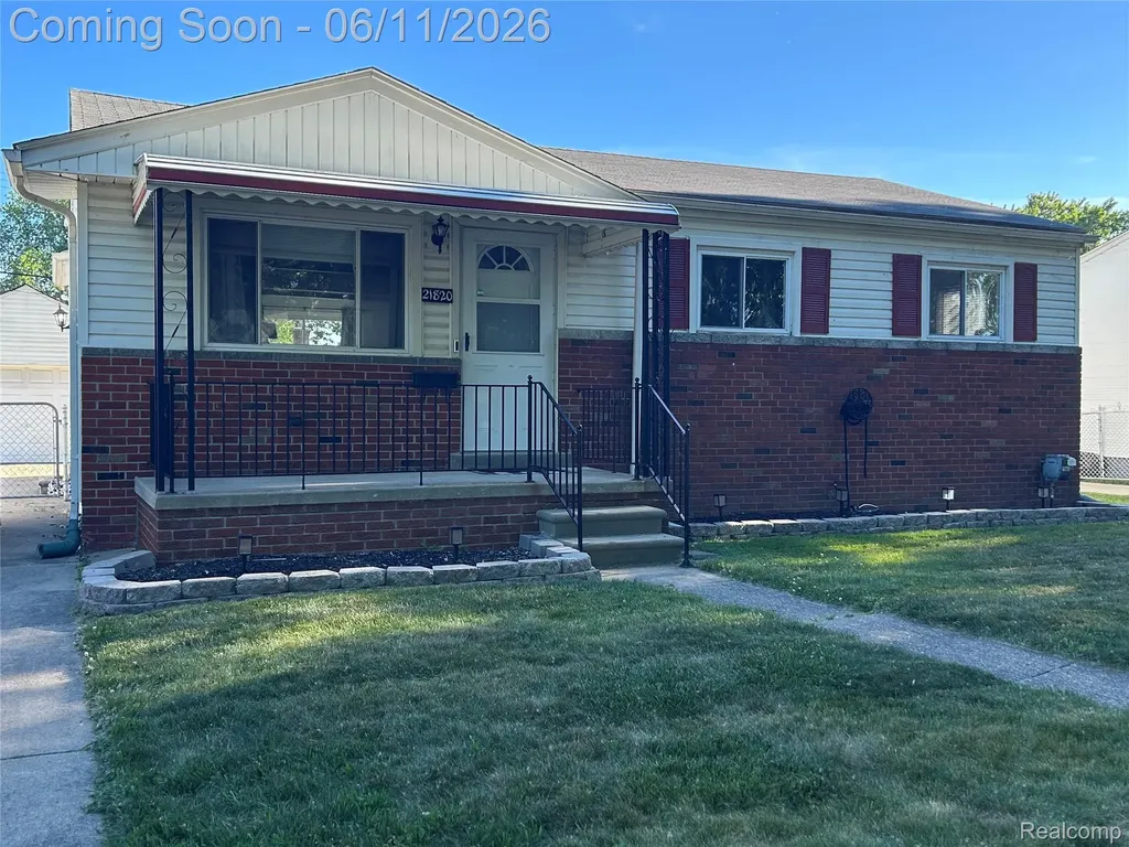 21820 Downing Street St. Clair Shores City MI 48080