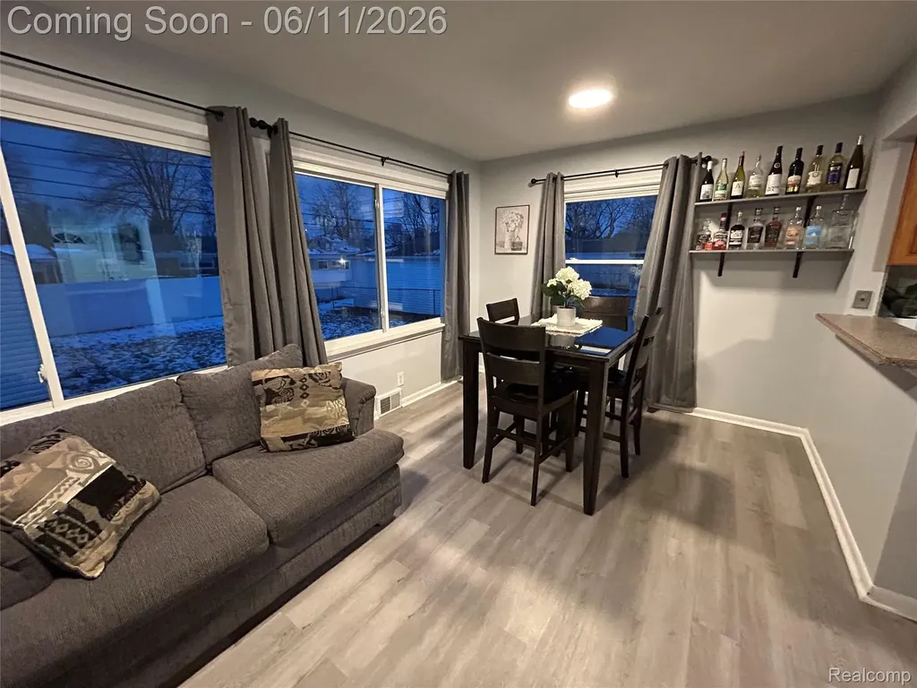 21820 Downing Street St. Clair Shores City MI 48080