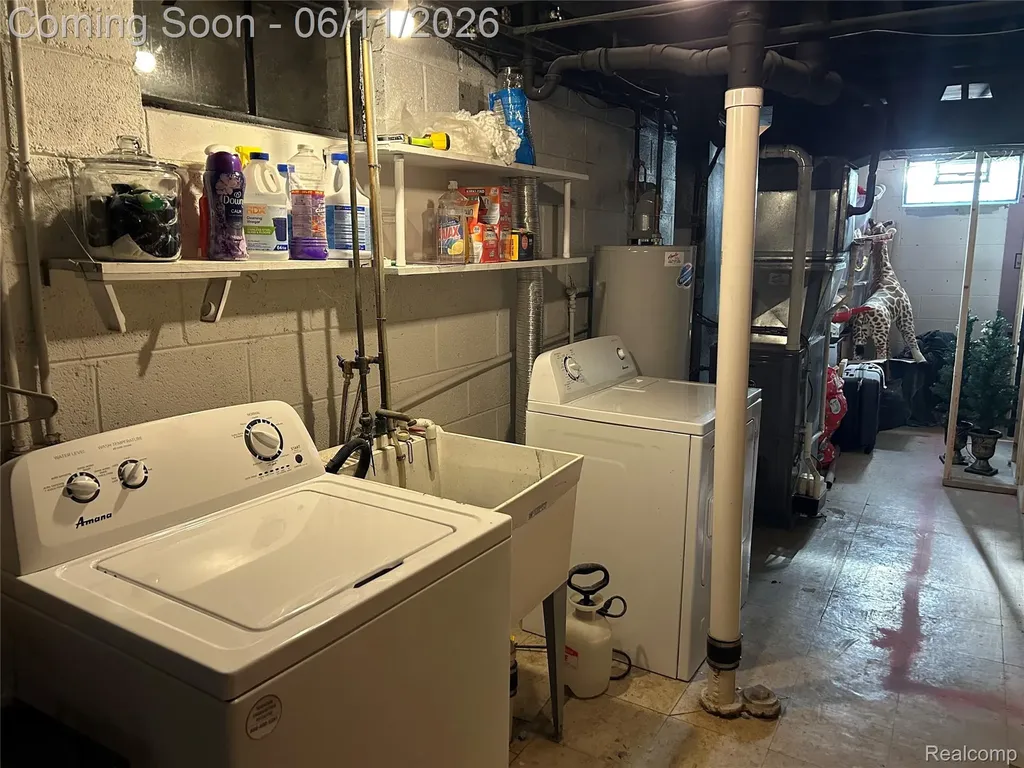 21820 Downing Street St. Clair Shores City MI 48080