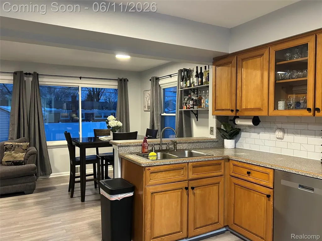 21820 Downing Street St. Clair Shores City MI 48080