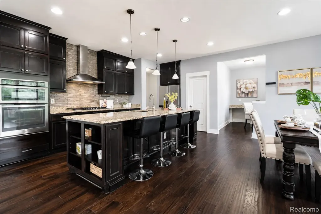 354 Findley Circle Lake Orion Village MI 48360