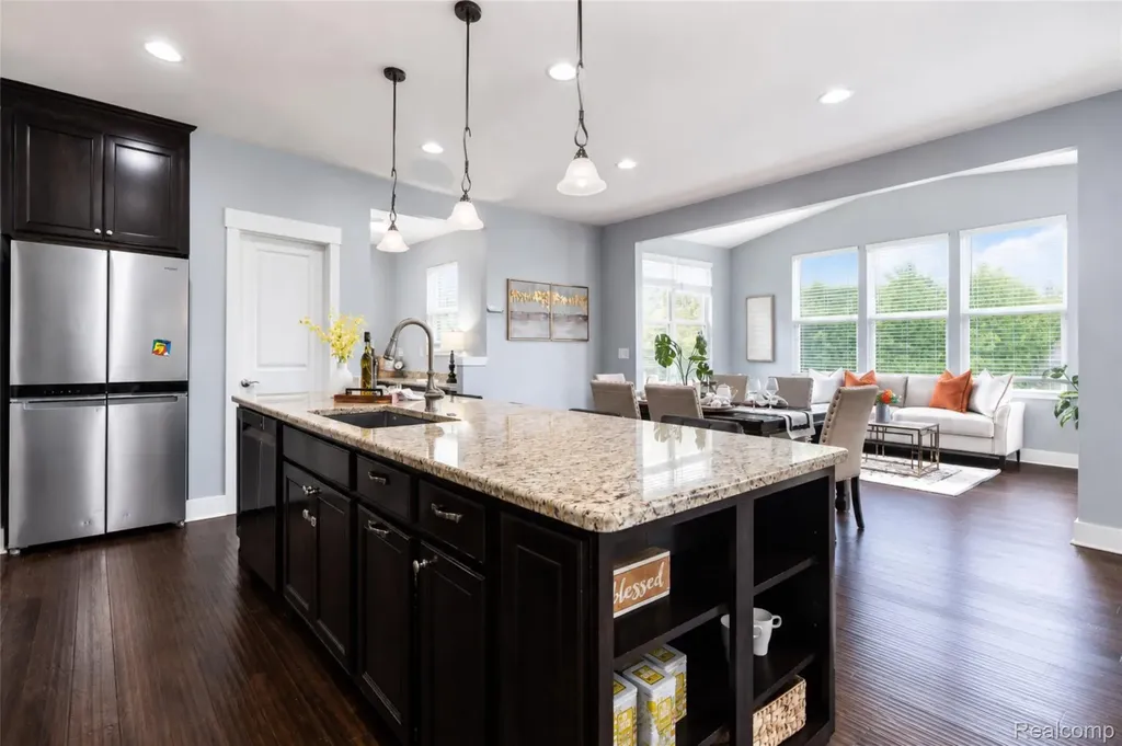 354 Findley Circle Lake Orion Village MI 48360